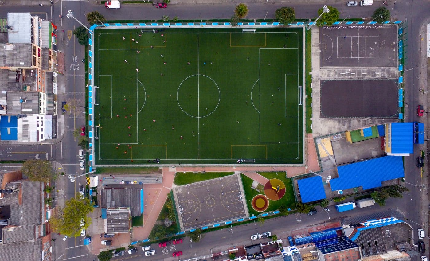 Canchas de futbol en el barrio Restrepo, Bogotá