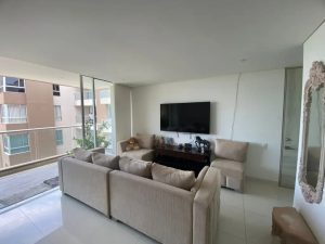 Apartamento en arriendo en Altos del Limón 9