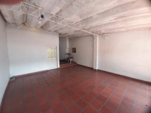 Casa en arriendo en barrio Santa Helena 4