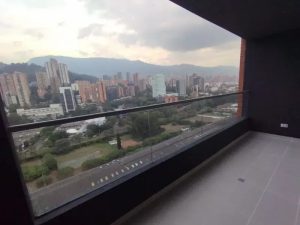 Hermoso apartamento en arriendo en El Poblado-balcón