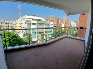 apartamento en arriendo en Altos de Riomar 10