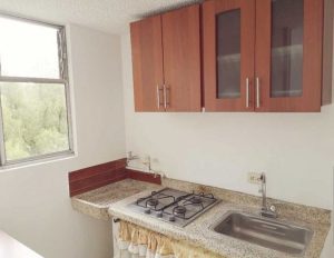 cocina con estantes apartamento barrio timiza kennedy