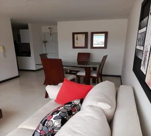 Apartamento amoblado en arriendo en Altos de la Colina 2