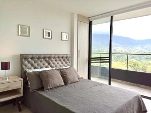 Apartamento amoblado en arriendo en La Campiña 3