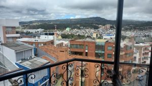 Apartamento esquinero en arriendo en Los Rosales7