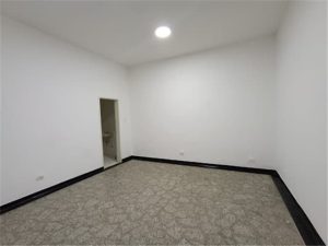 Casa comercial en arriendo en el centro 3