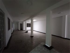 Casa comercial en arriendo en el centro 4