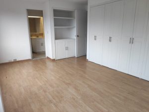 Se arrienda apartamento en Santa Ana 1