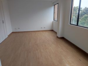 Se arrienda apartamento en Santa Ana 6