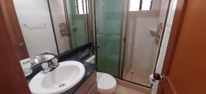 ARRIENDO APARATAESTUDIO CON BALCÓN