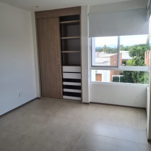 casa de dos pisos en arriendo en Cerritos 2