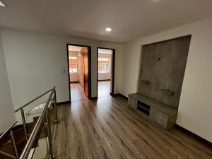 casa en arriendo en Pinares 5