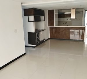 Apartamento en arriendo en Pinares 1