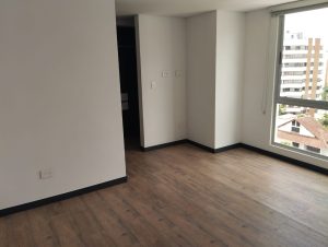 Apartamento en arriendo en Pinares 5