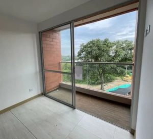 Se arrienda apartamento en Condina Pereira 6