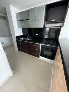 Se arrienda apartamento en Pinares 9