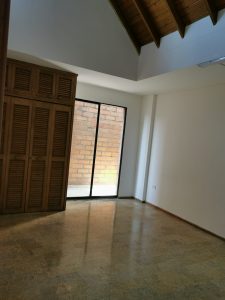 Arriendo Oficina en El poblado Aguacatala