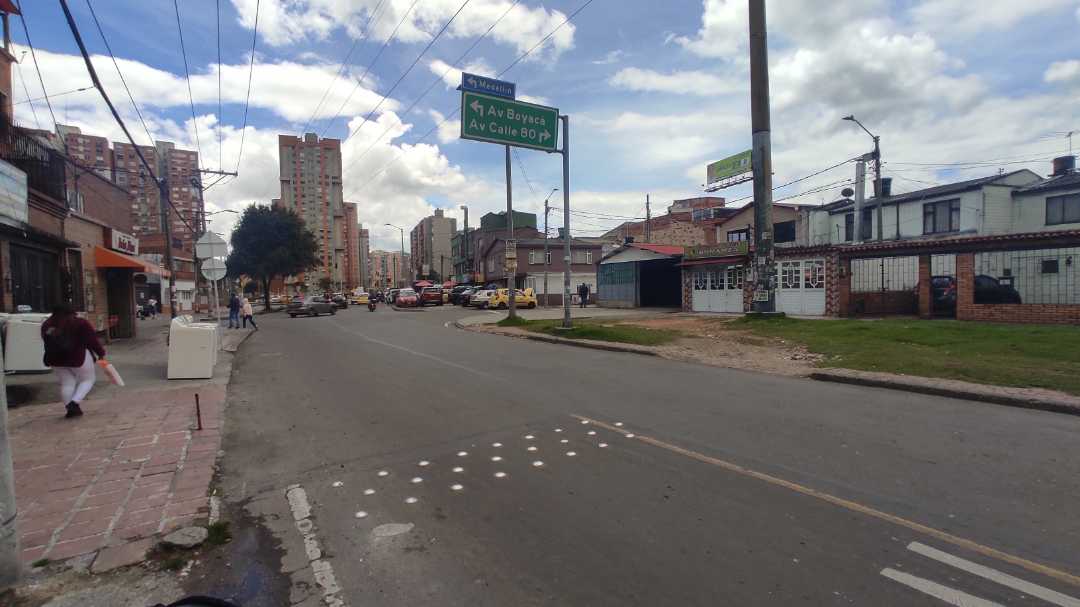 local_25_m2_av_rojas_calle_80_1691758259-3829_3433.jpg