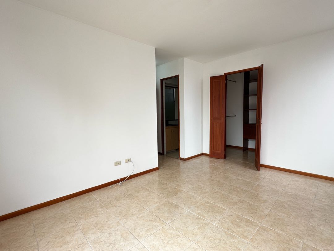 renta_apto_poblado_sector_cc_s_1738687961-8176_6571.jpeg