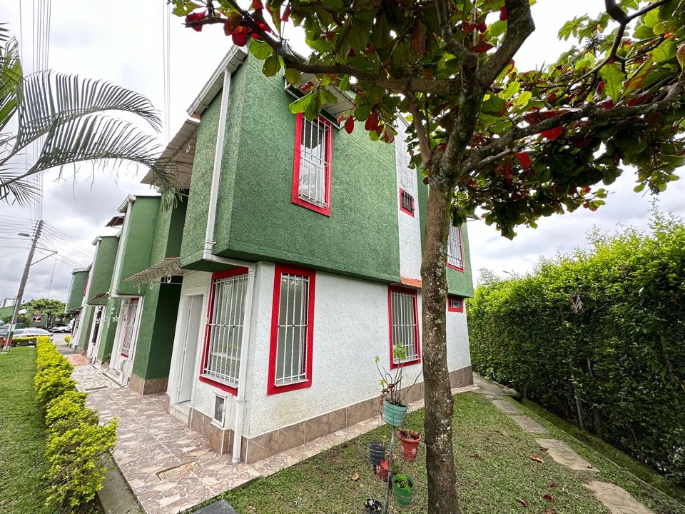 se_arrienda_casa_sector_el_es_1703965849-1446_2794.jpg