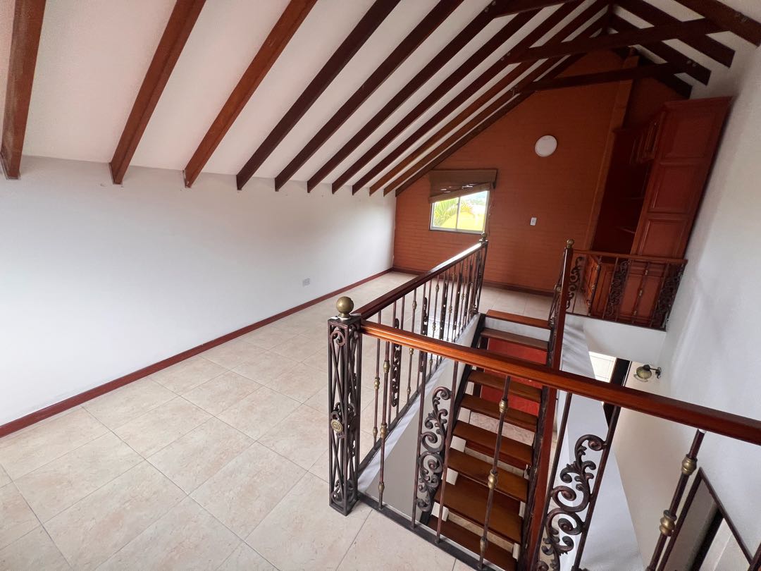 arriendo_casa_en_la_av_sur_per_1744145966-4647_3978.jpeg