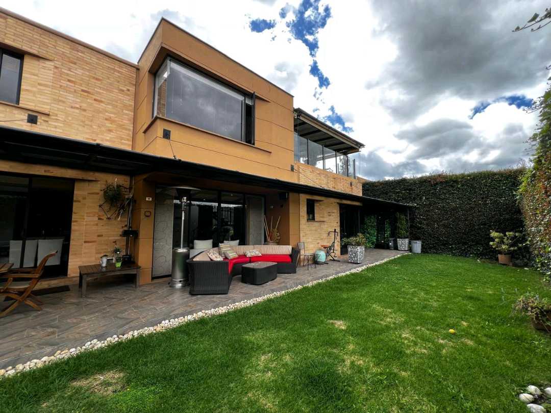 venta_o_arriendo_de_casa_en_ch_1736562526-9562_7766.jpeg